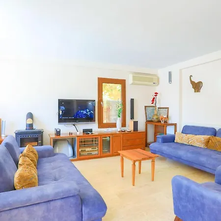 Eos Villa *